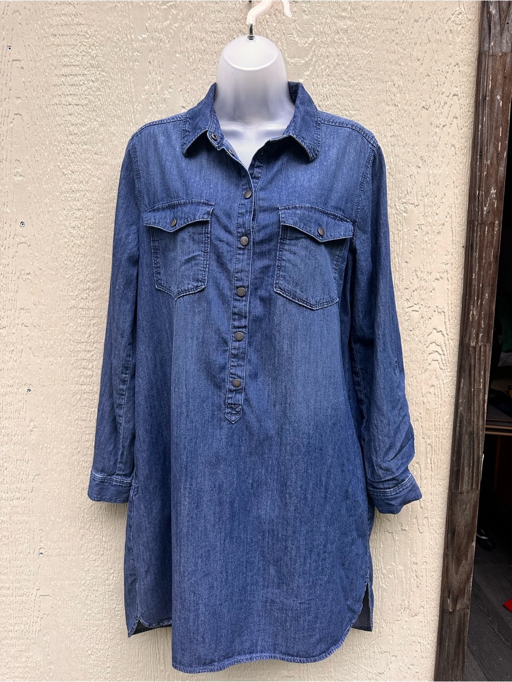 White House Black Market Denim Chambray Shirt Dress Size 12 Roll Tab Sleeve